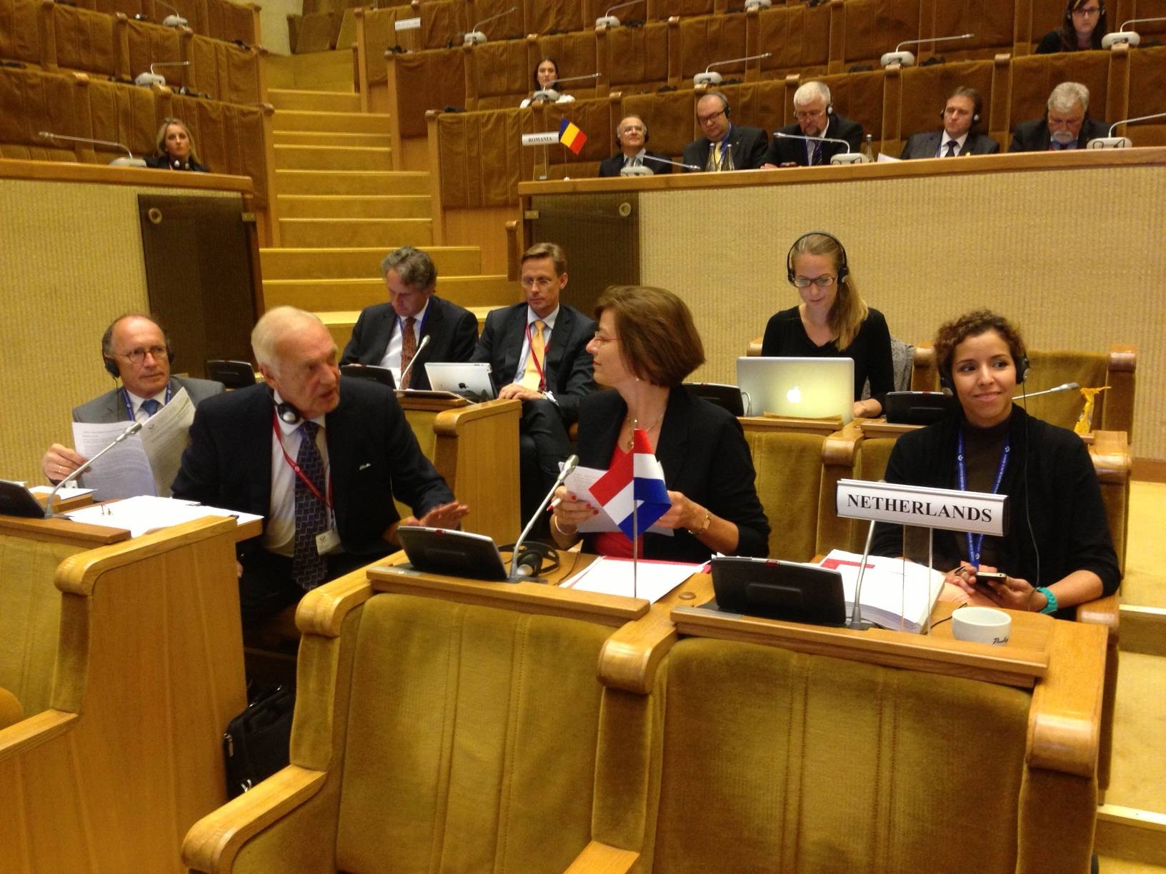 De Nederlandse delegatie bij de EU conferentie over het GBVB/GVDB