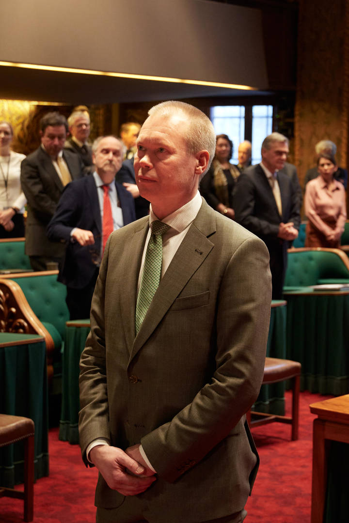 Van der Voort (D66) beëdigd als lid van de Eerste Kamer
