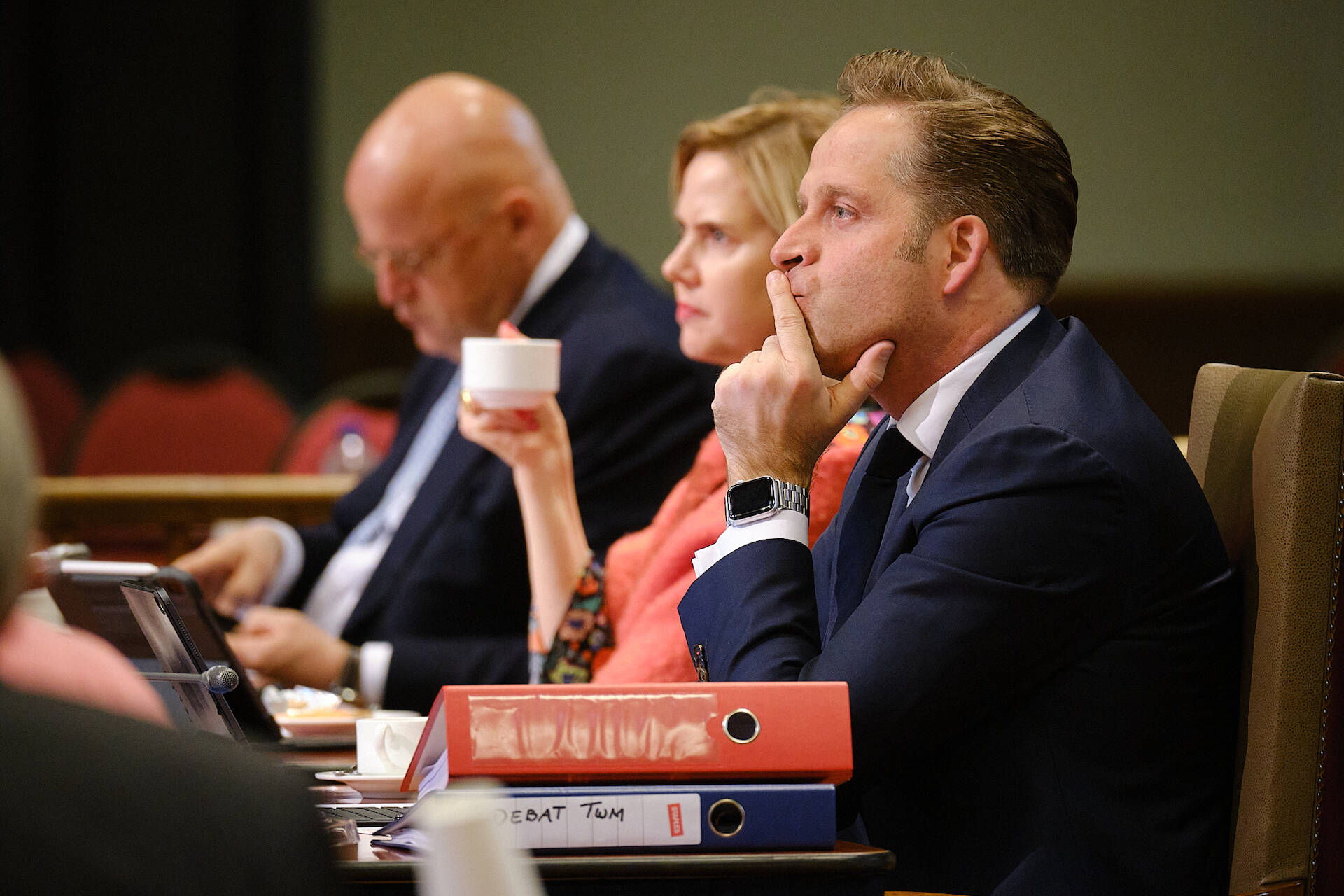 Vlnr: minister Grapperhaus (J&V), minister Van Nieuwenhuizen (I&W), minister De Jonge (VWS)