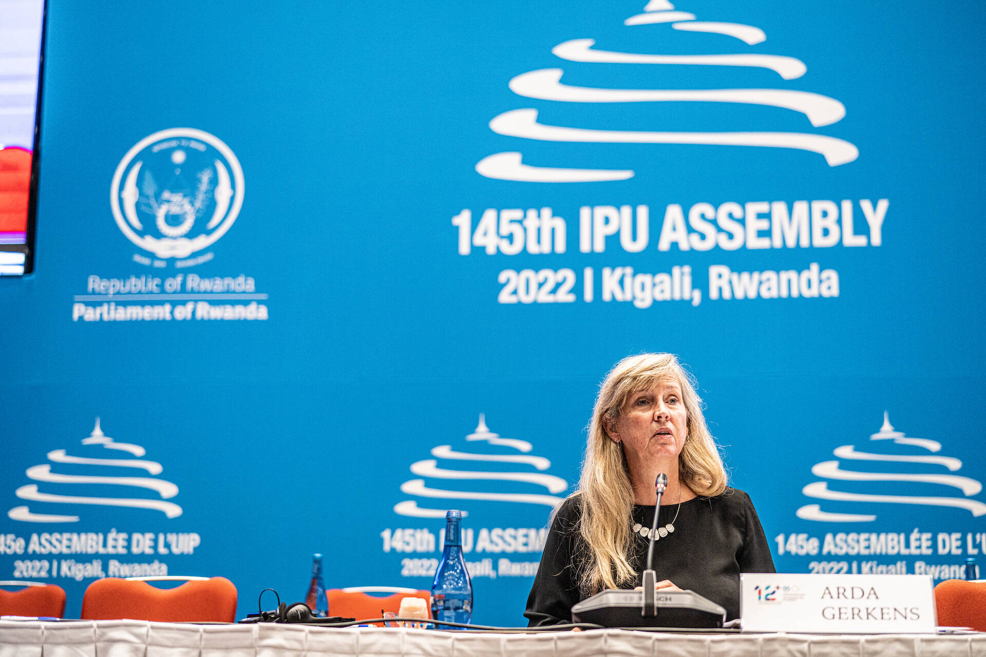 Arda Gerkens (SP) als president van de 12PLUS Groep in Kigali (Rwanda) in oktober 2022.