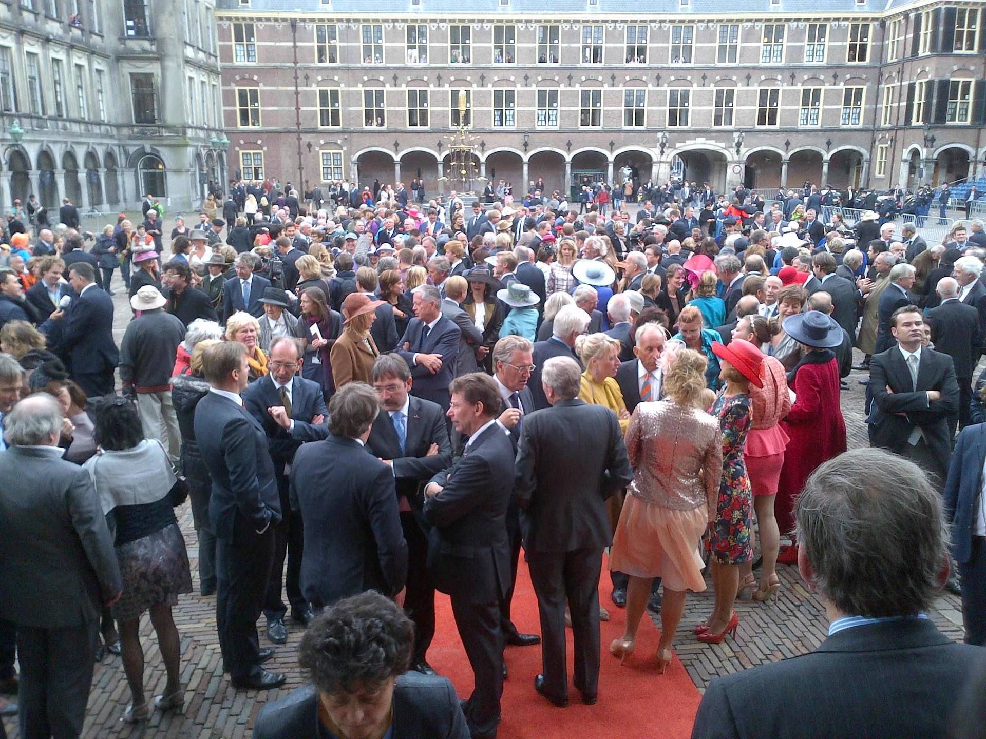 Prinsjesdag 2013 Leden na afloop op Binnenhof