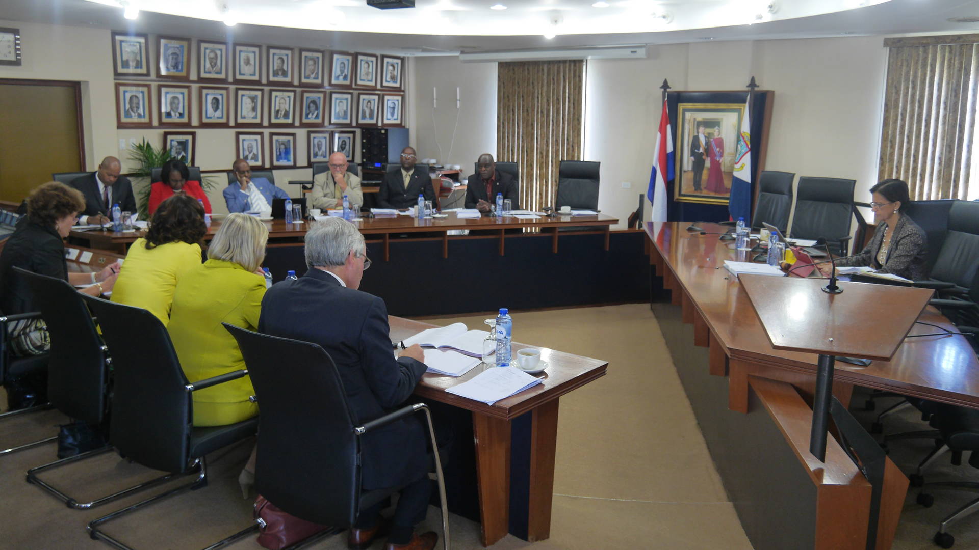 Gesprekken met Ministerraad Sint Maarten