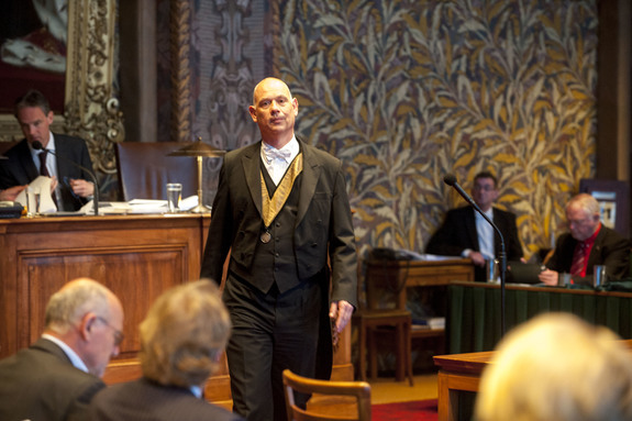 De Kamerbewaarder van de Eerste Kamer, Kees Oudshoorn, 2014. Foto: Hans Kouwenhoven.