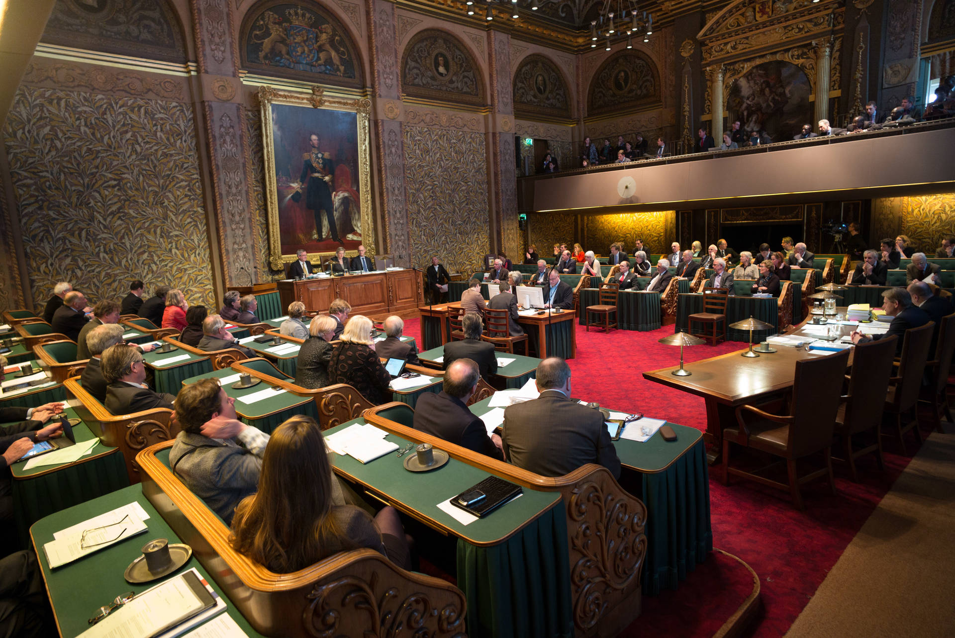 De plenaire zaal van de Eerste Kamer tijdens een vergadering in 2014.
