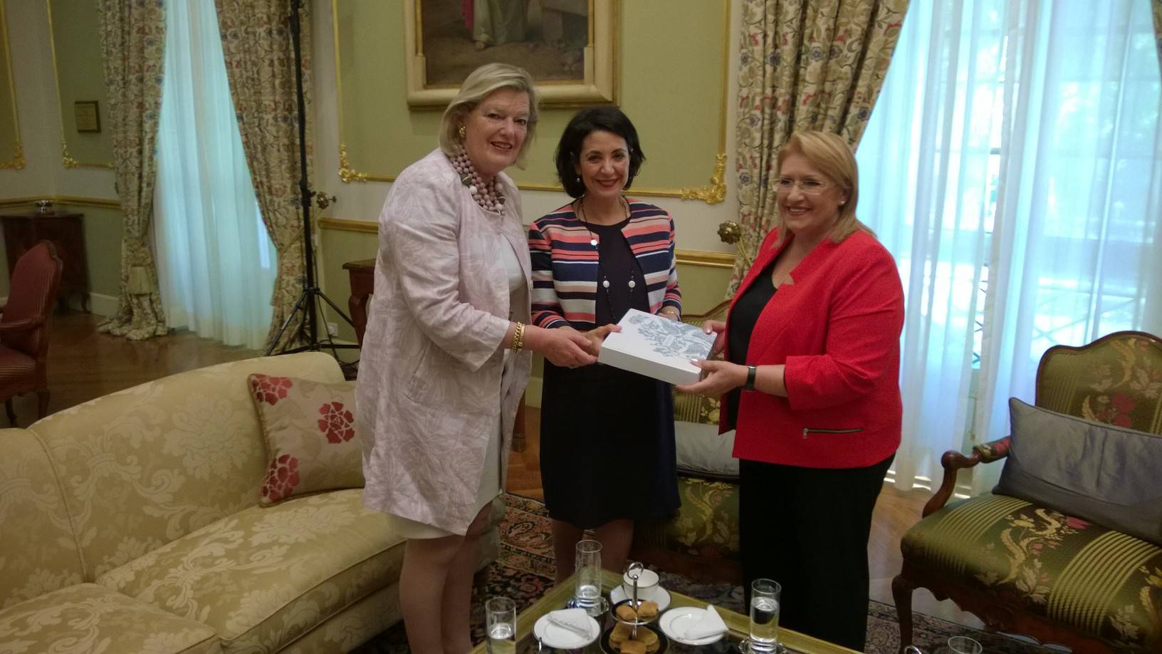Eerste Kamervoorzitter Ankie Broekers-Knol, Tweede Kamervoorzitter Khadija Arib en de President van Malta Marie-Louise Coleiro Preco