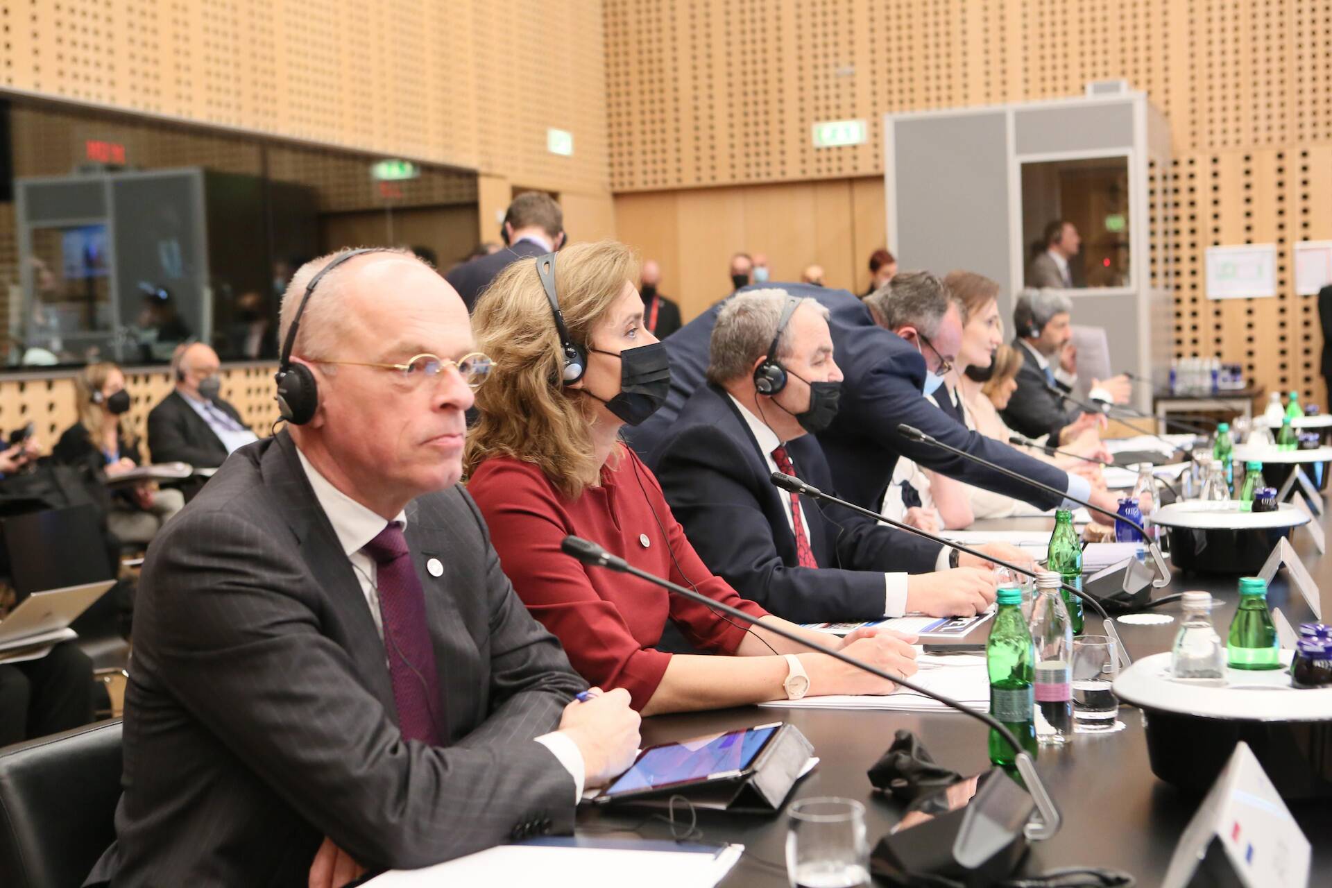 Eerste Kamervoorzitter Jan Anthonie Bruijn nam samen met zijn collega Vera Bergkamp van de Tweede Kamer deel aan de jaarlijkse conferentie van Voorzitters van EU-parlementen.