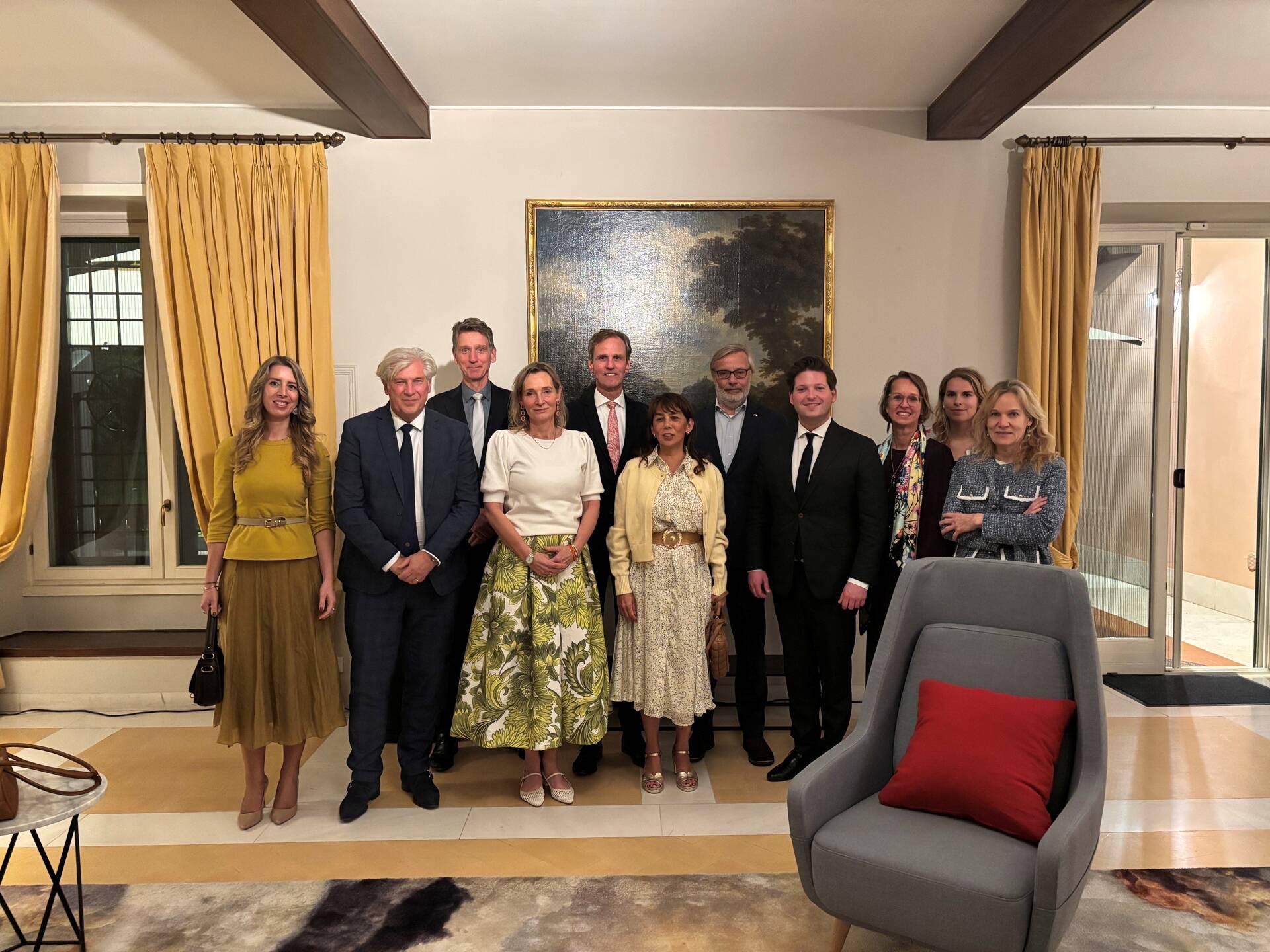 De Nederlandse delegatie bij de ambassadeurs